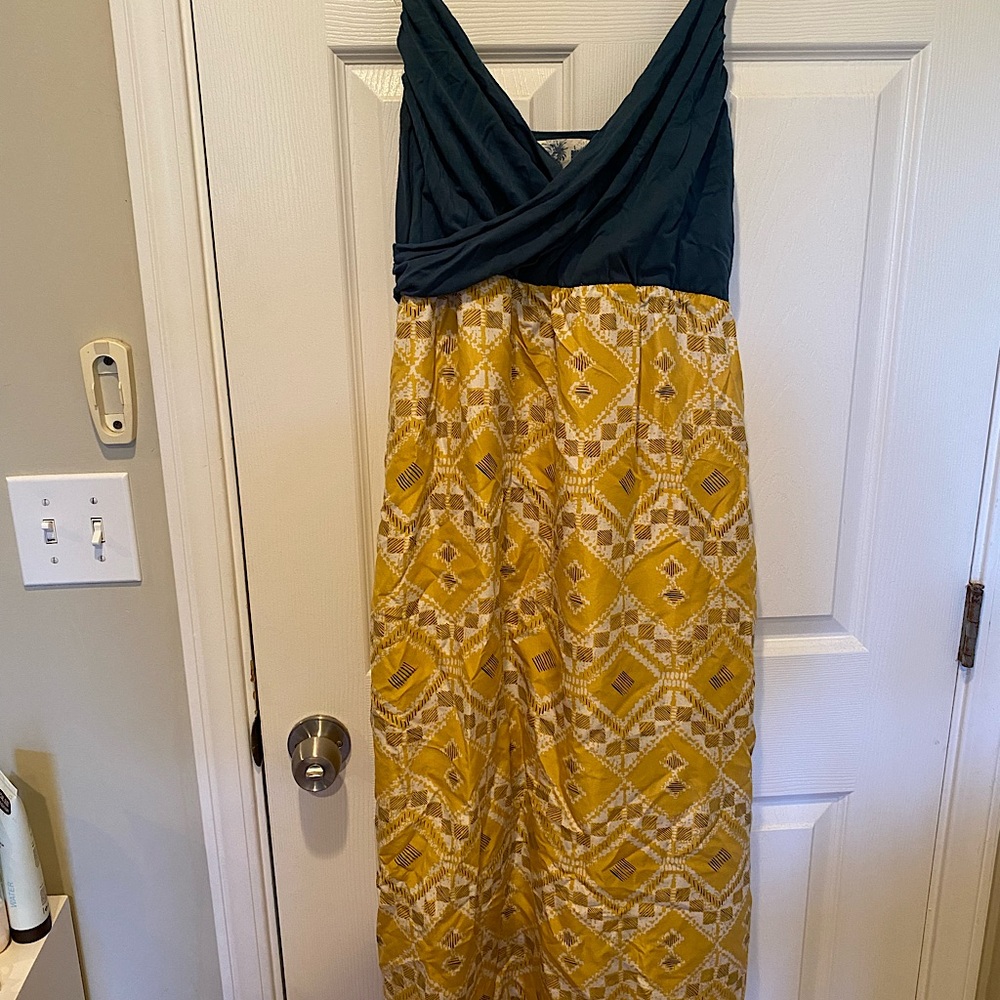 Edme and Esyllte dress size 12